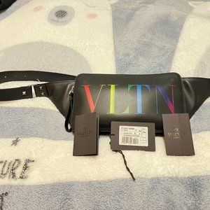 $1749 Authentic VALENTINO Made in ITALY Unisex Black Leather Waist Fanny Bag
